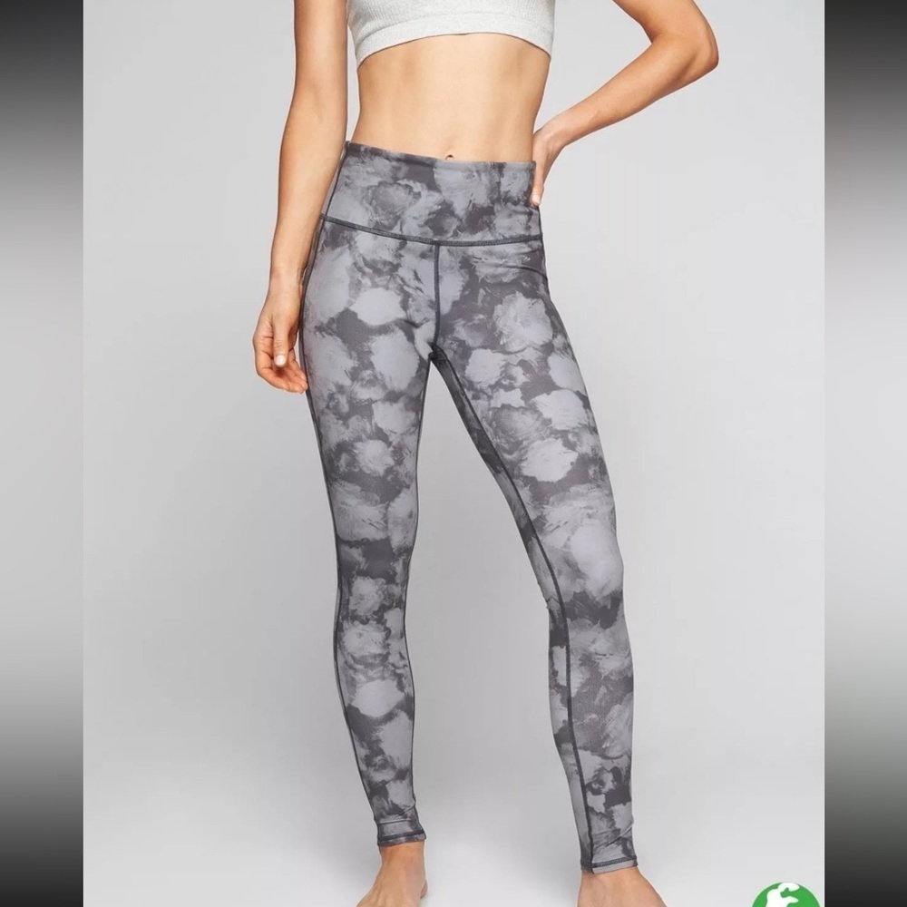 Athleta High Rise Floral Crush Chaturanga Tight Leggings Silver Bells Size Small